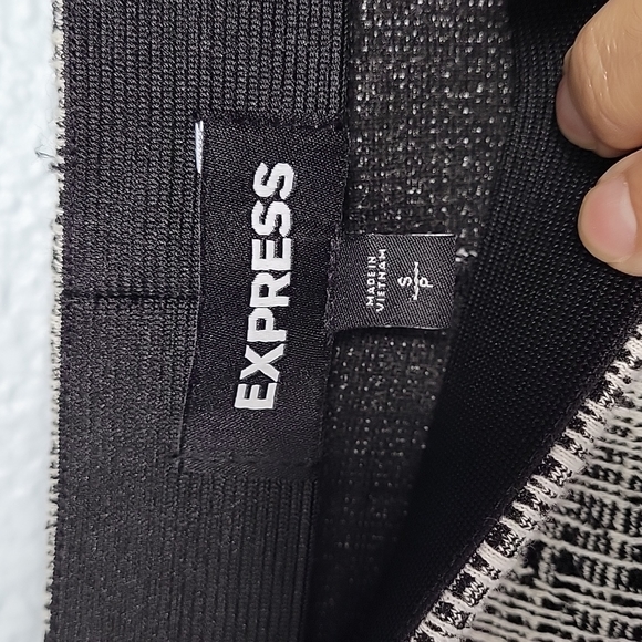 Express, pencil skirt, black and white, size small - Picture 5 of 6
